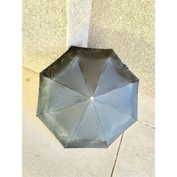 Black and silver staple umbrella ￼ - Picture 5 of 6